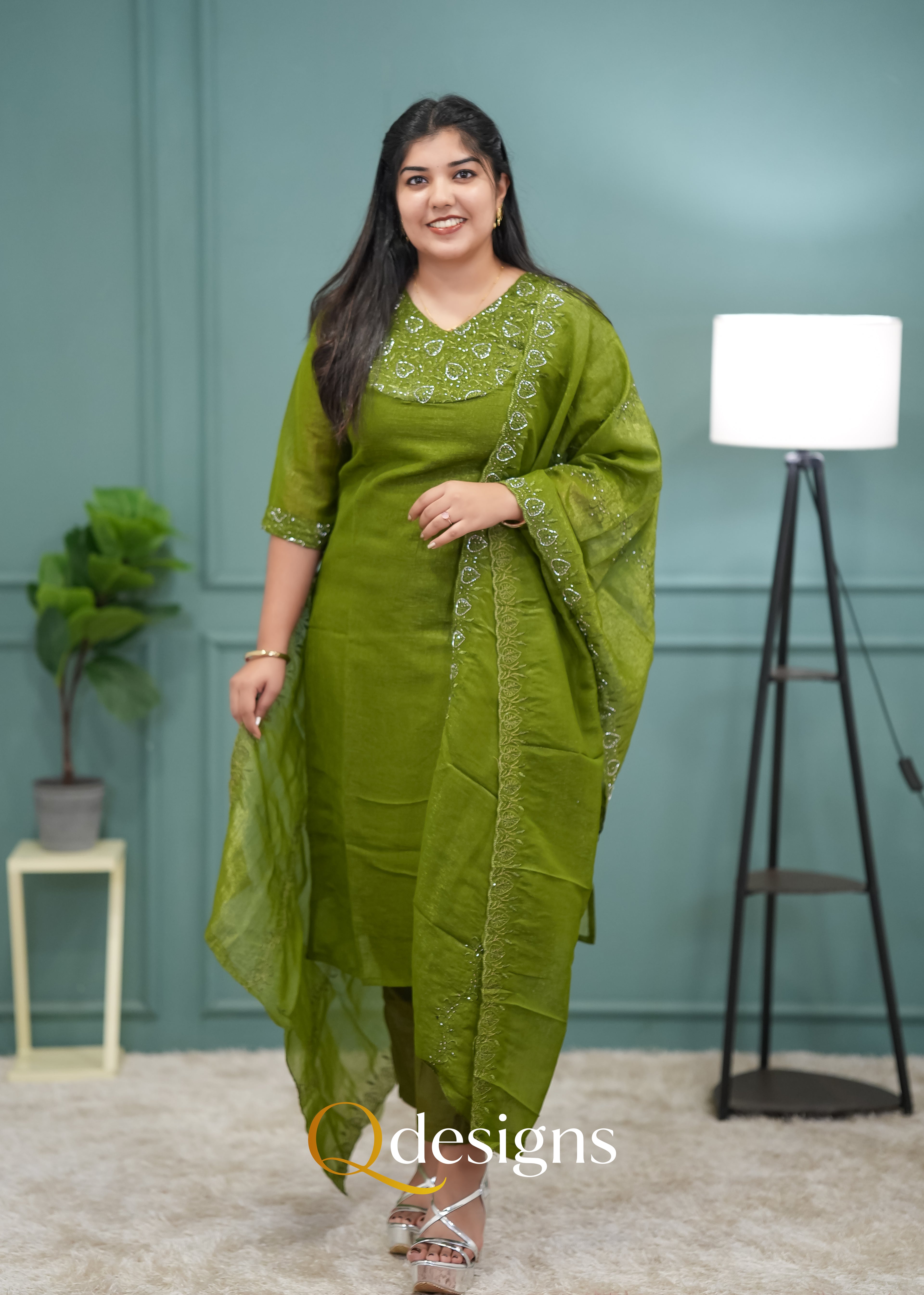 Nila (Kurti &amp; Dupatta Set) - Q1014